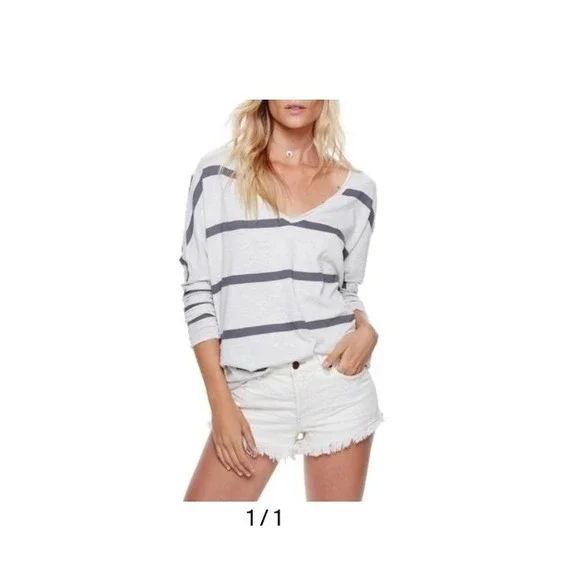 FREE PEOPLE Upstate Stripe Neutral Oversized Striped Long Sleeve Top Size M Gray - Picture 1 of 6